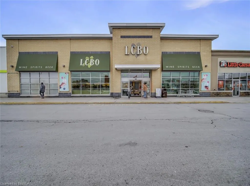 33 Erie Avenue #212
