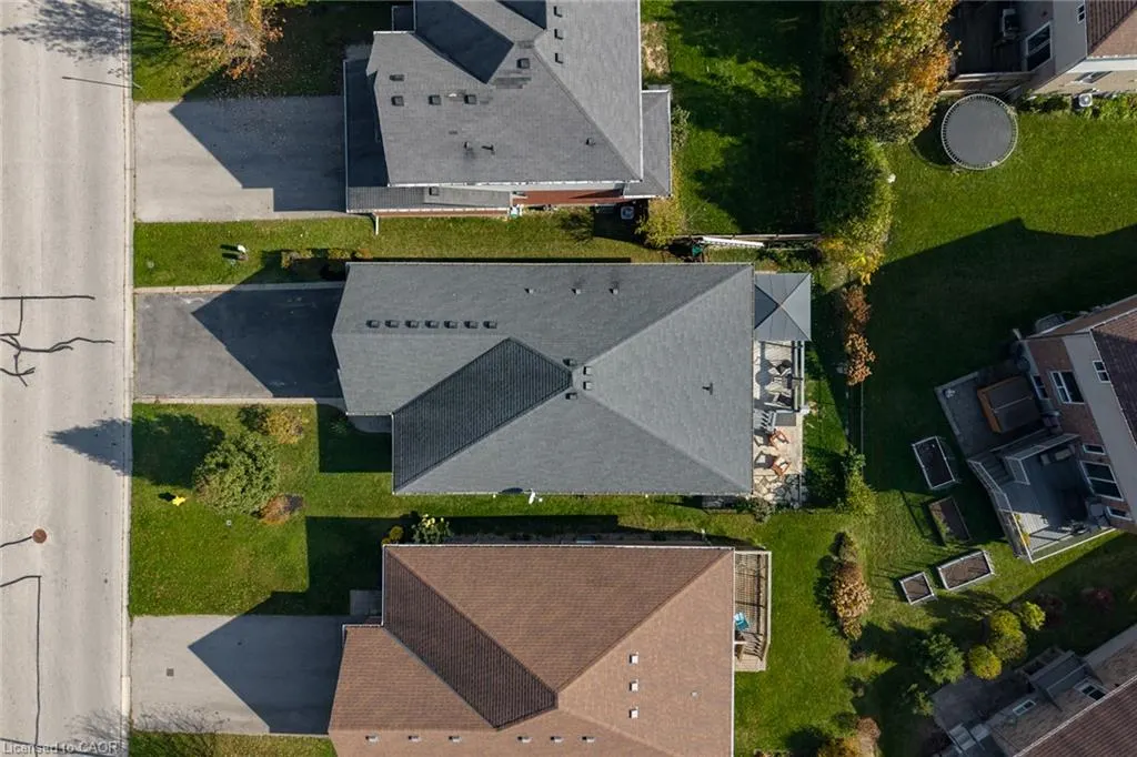 98 Sanders Crescent