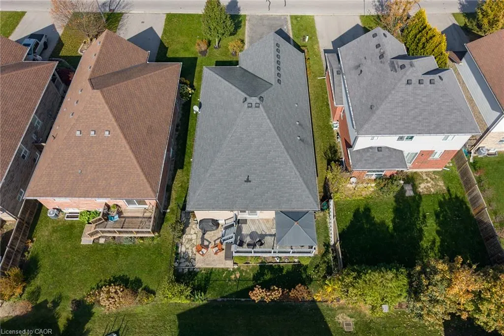 98 Sanders Crescent