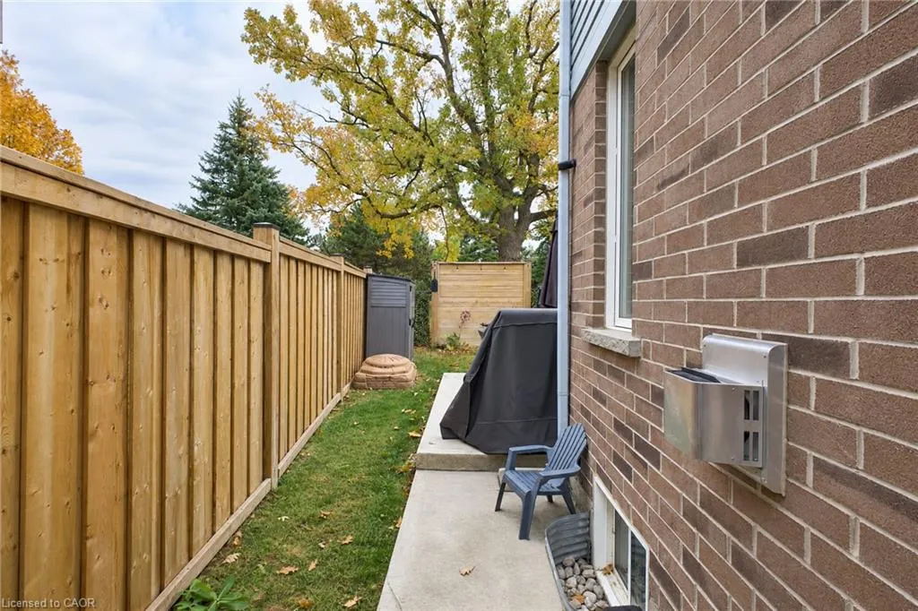 60 Starling Drive
