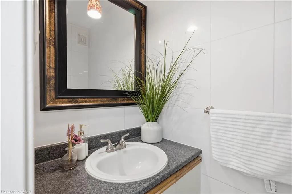 162 Jansen Avenue #26