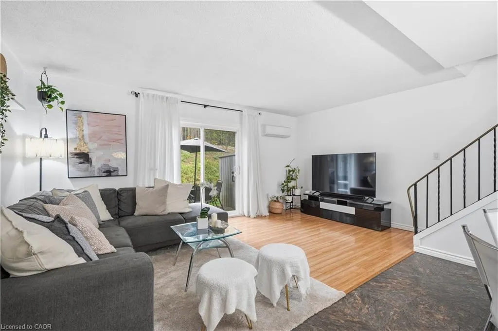 162 Jansen Avenue #26