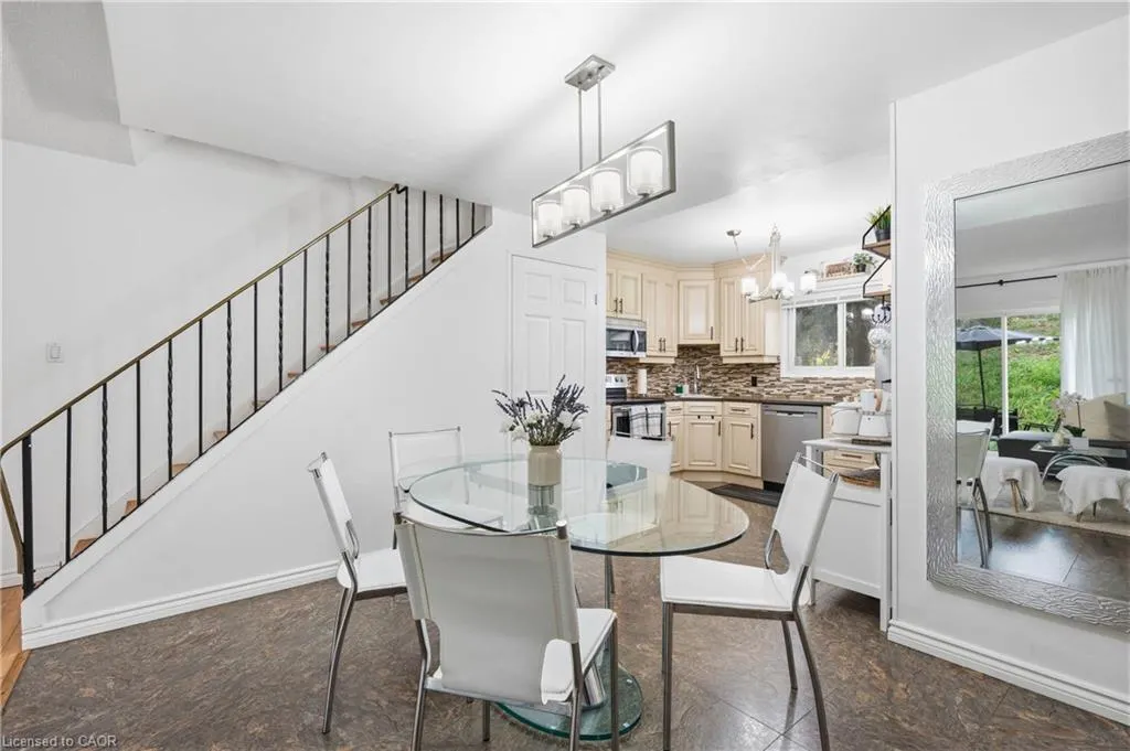 162 Jansen Avenue #26