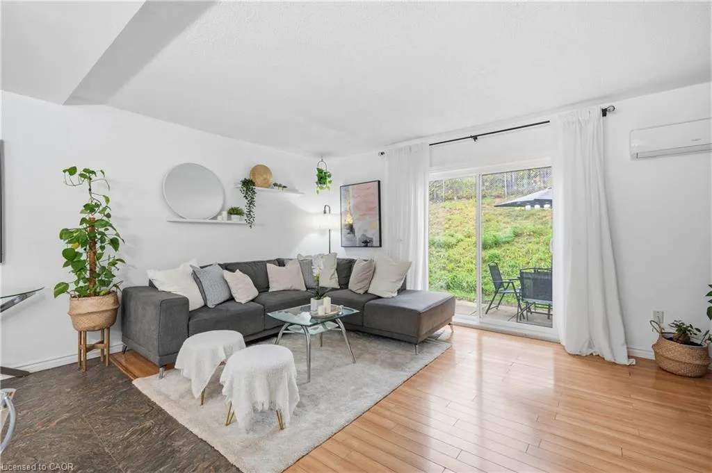 162 Jansen Avenue #26
