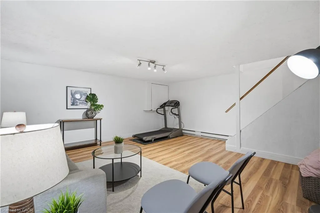 162 Jansen Avenue #26
