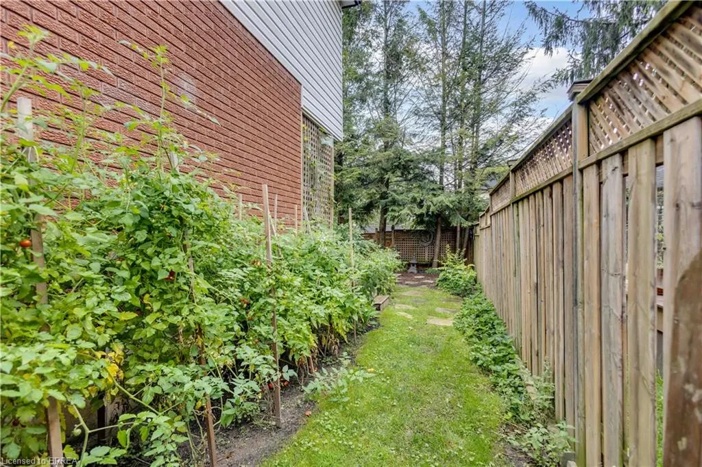 490 Devonshire Avenue