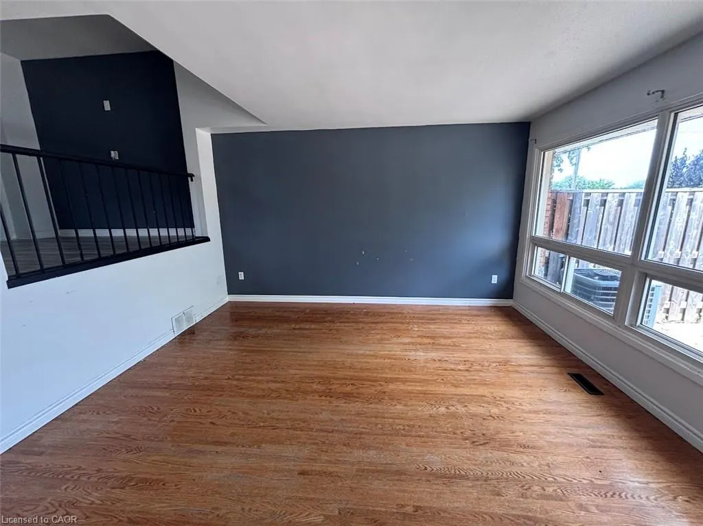 5 Viking Court #304