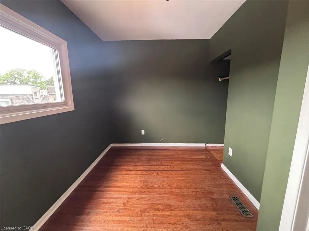 5 Viking Court #304