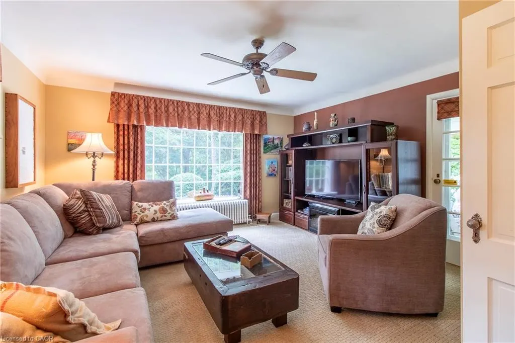 312 Nelson Street W