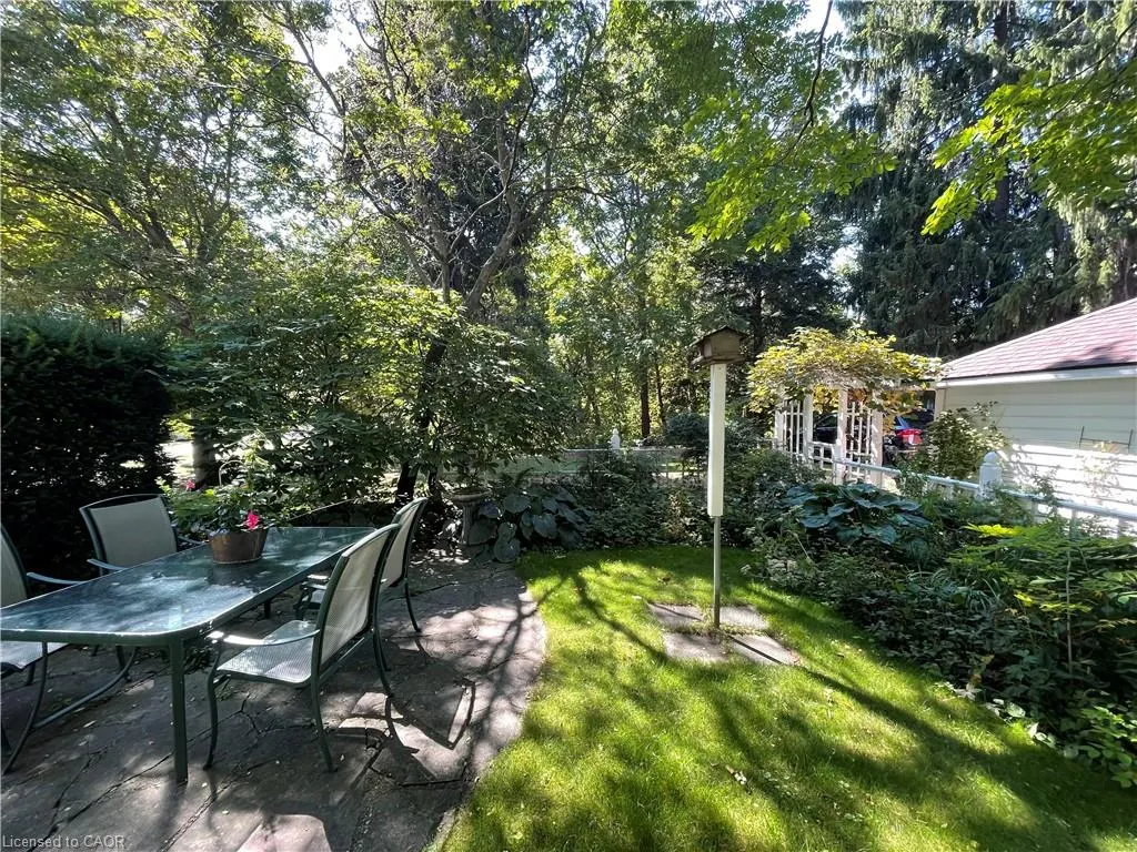 312 Nelson Street W