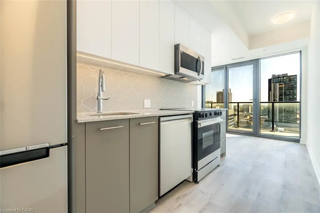 30 Francis Street S #1704