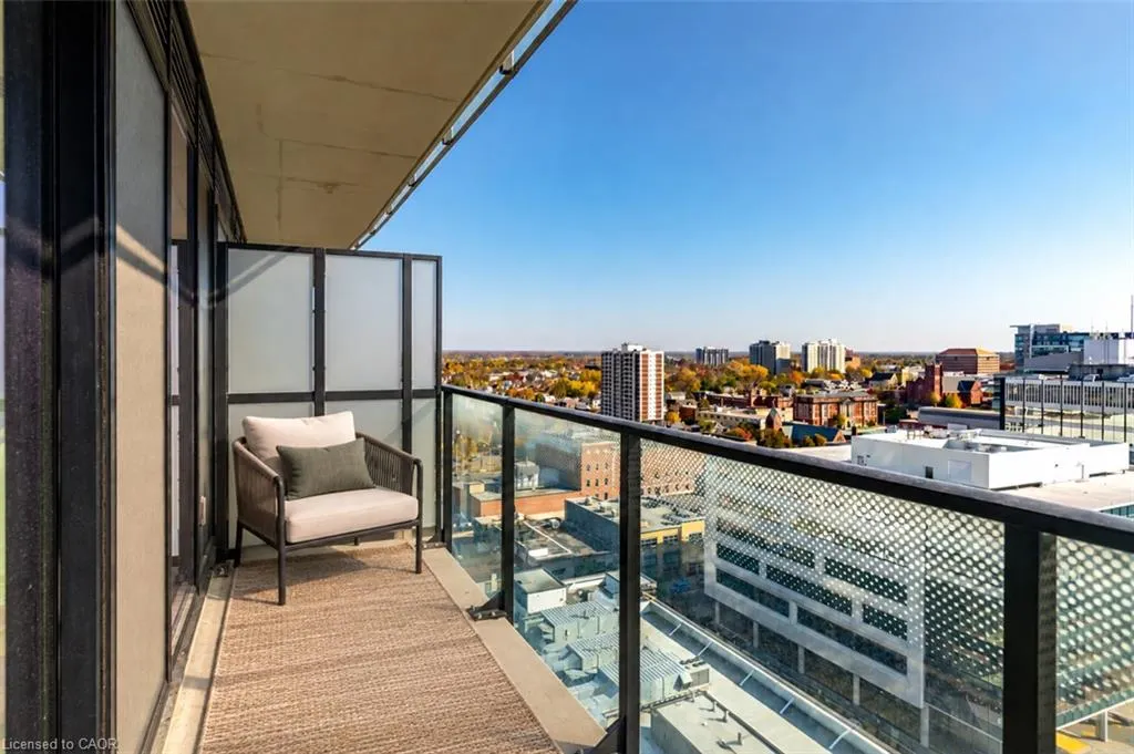 30 Francis Street S #1704