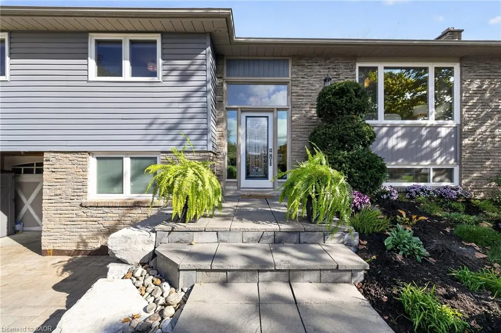 241 Bousfield Crescent