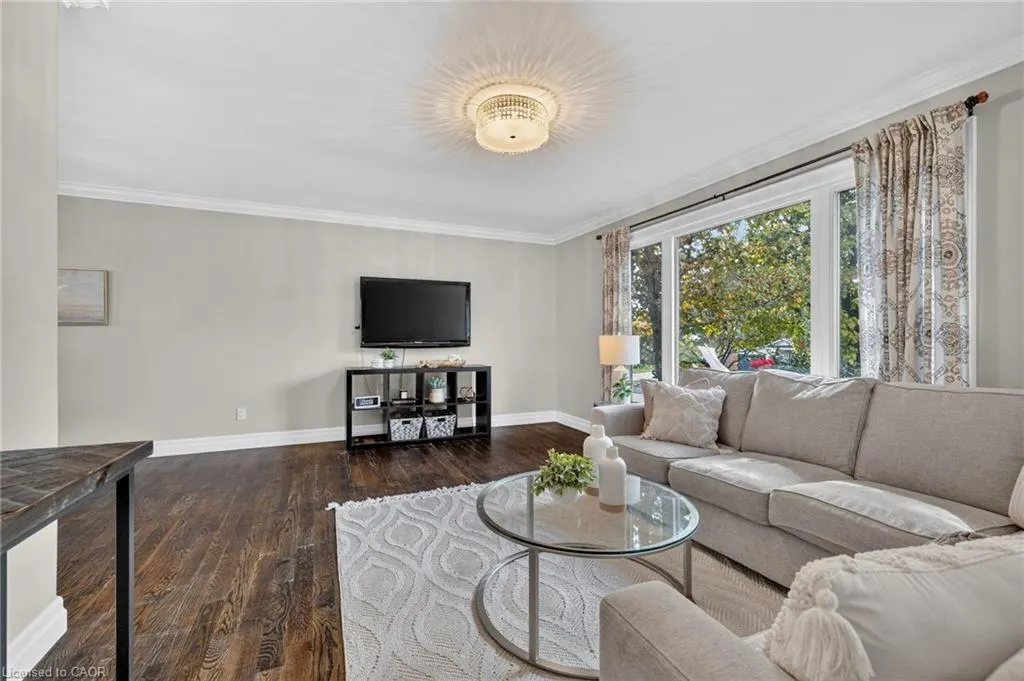241 Bousfield Crescent