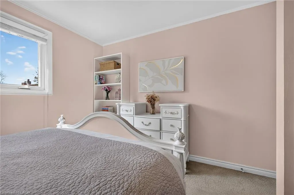 241 Bousfield Crescent