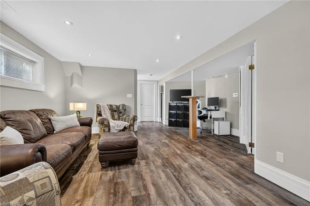 241 Bousfield Crescent