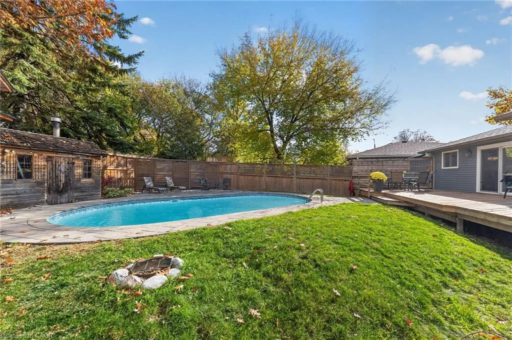 241 Bousfield Crescent
