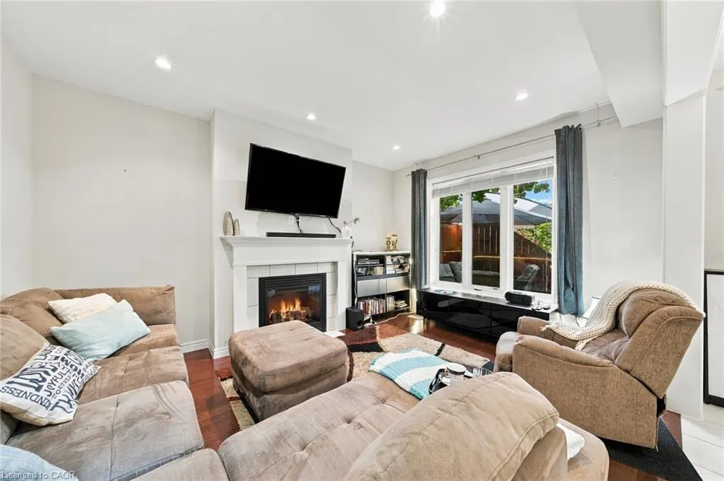 27 Hazelton Avenue