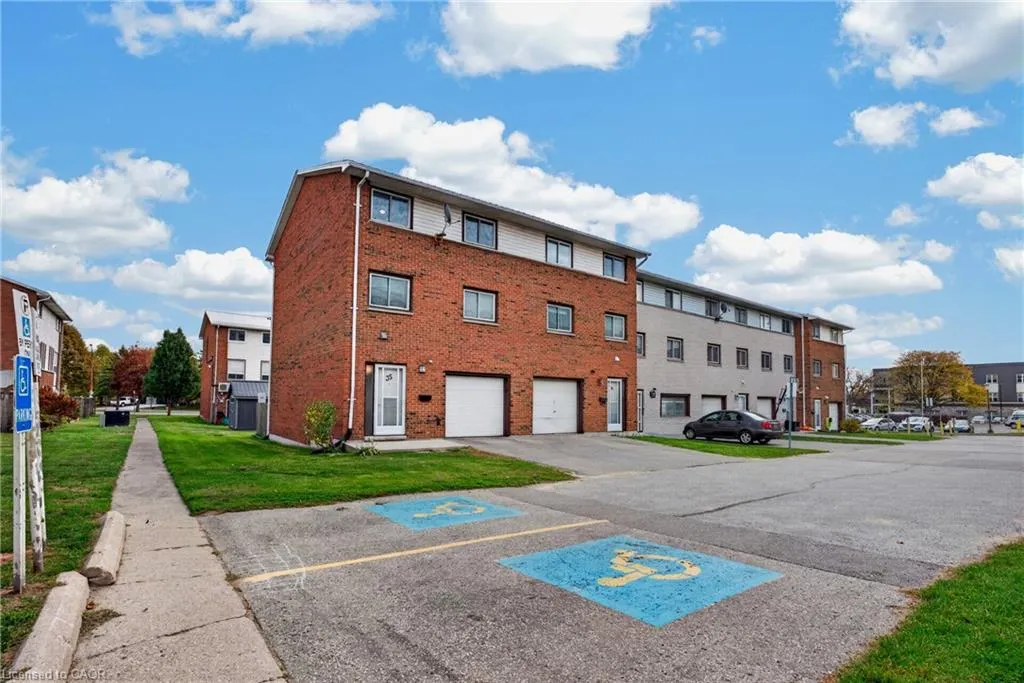 129 Concession Street E #35