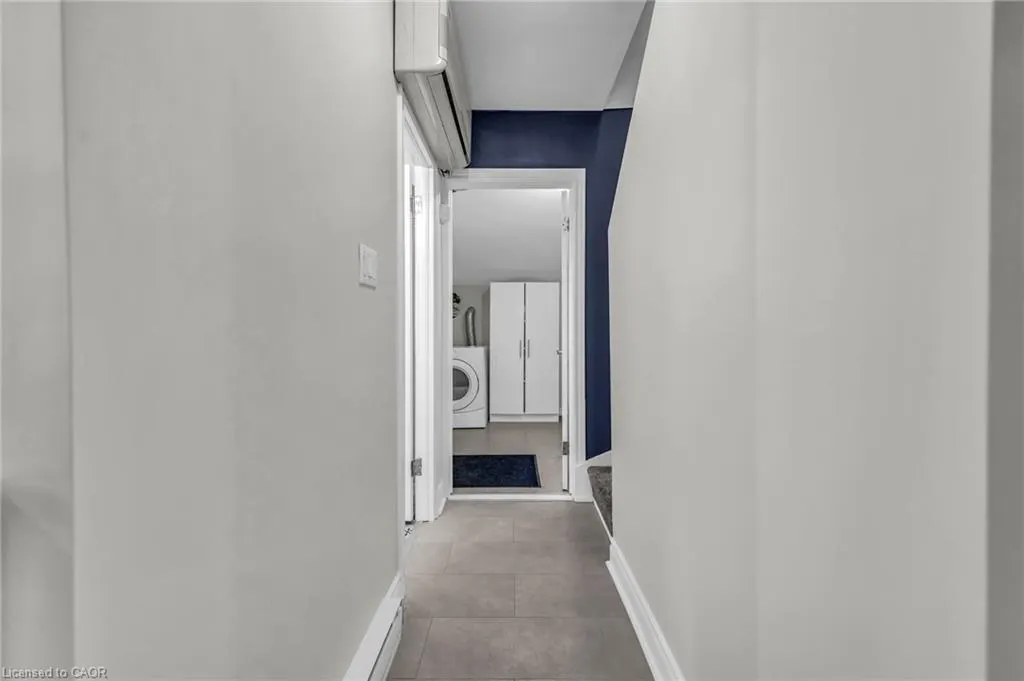 79 Brydges Street
