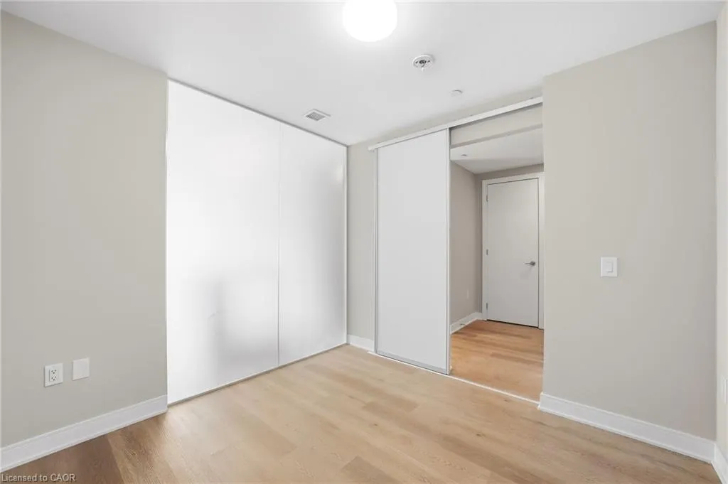 86 Dundas Street E #1101
