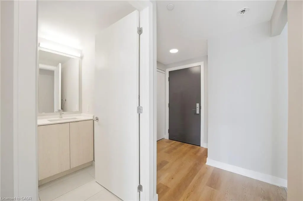 86 Dundas Street E #1101
