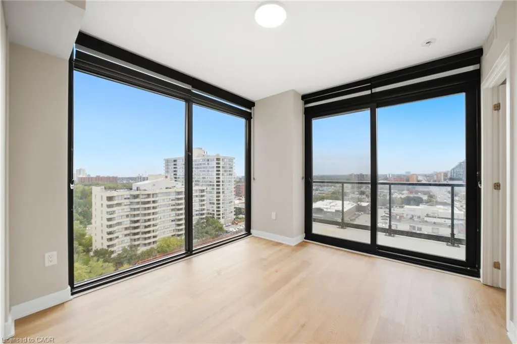 86 Dundas Street E #1101