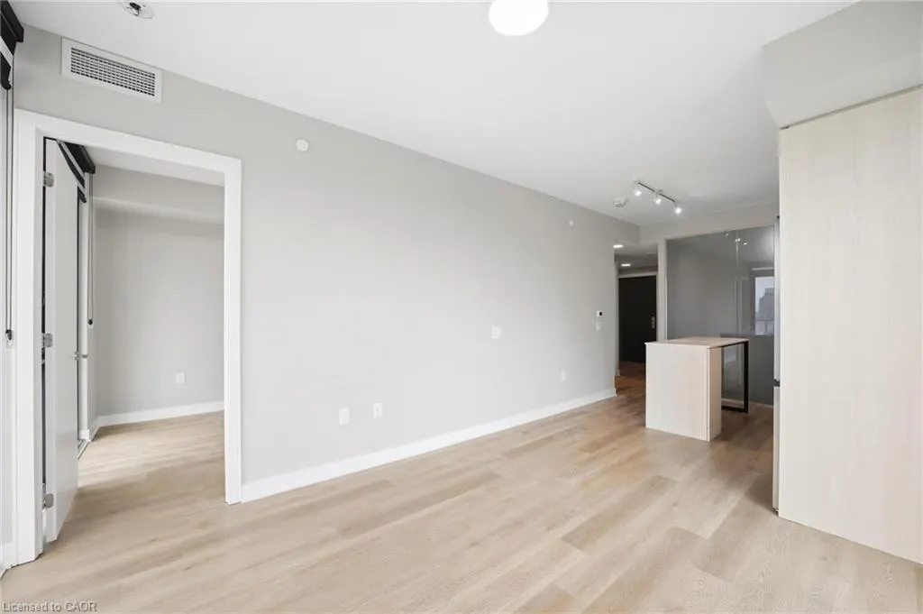 86 Dundas Street E #1101