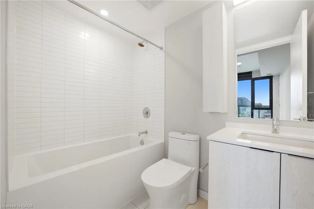 86 Dundas Street E #1101
