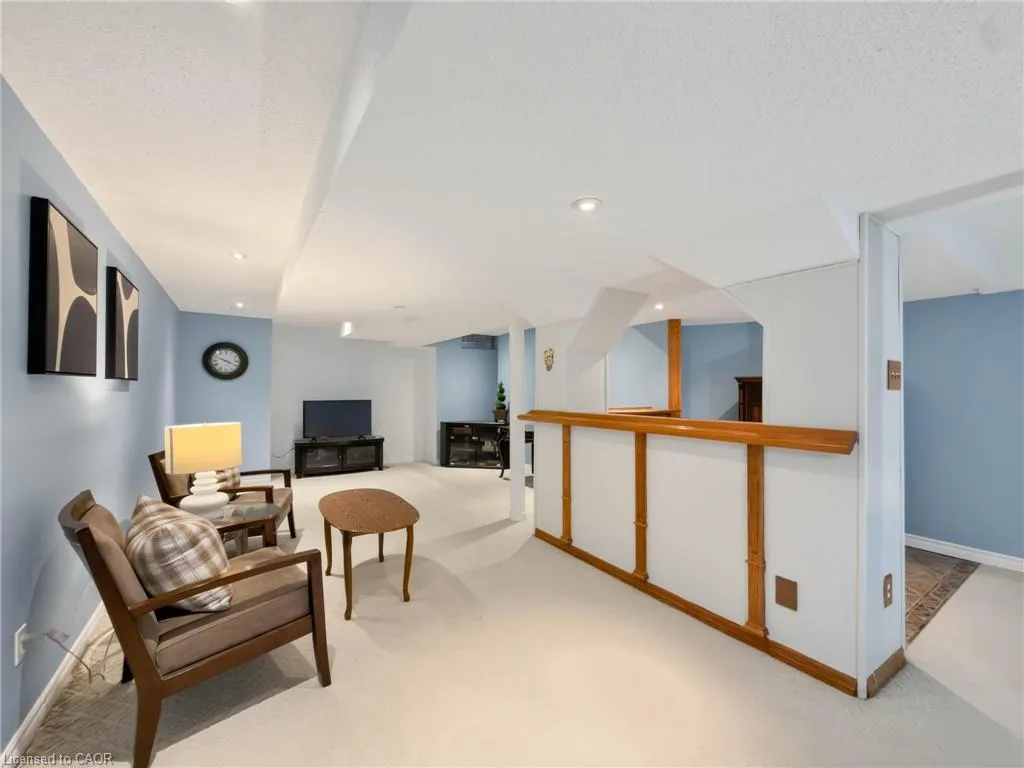 1396 Thorncrest Crescent