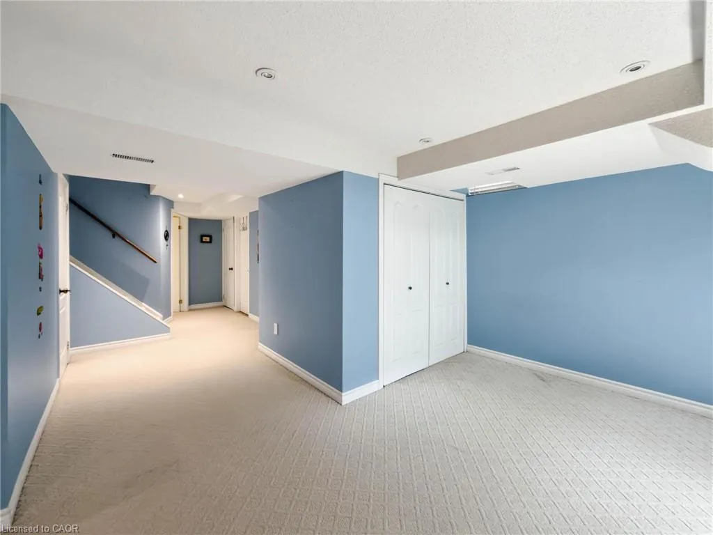 1396 Thorncrest Crescent