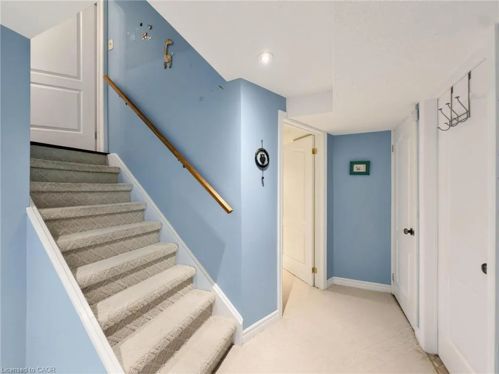 1396 Thorncrest Crescent