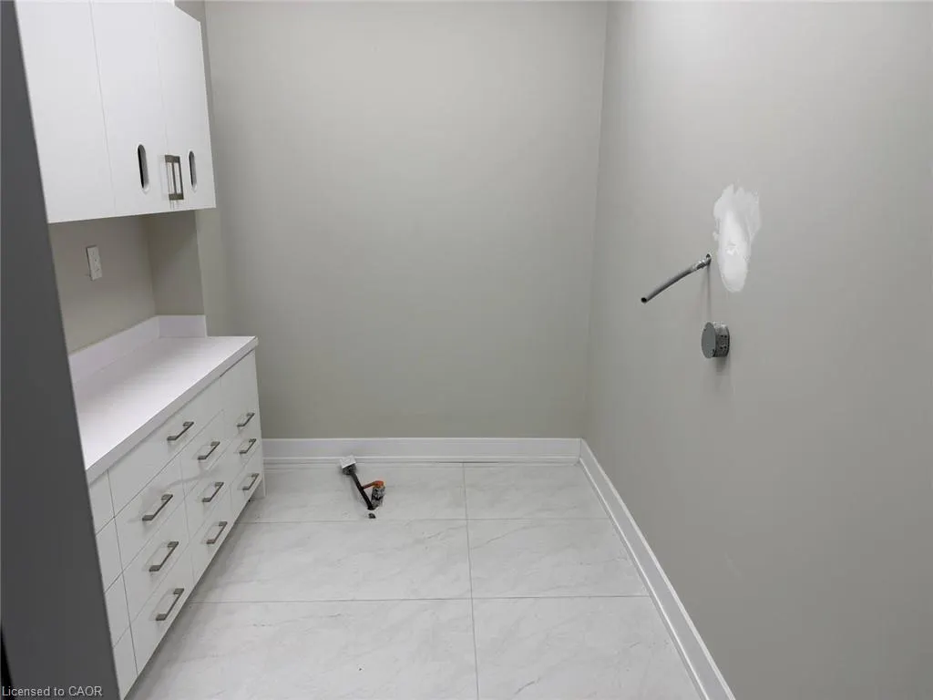280 Lester Street #7