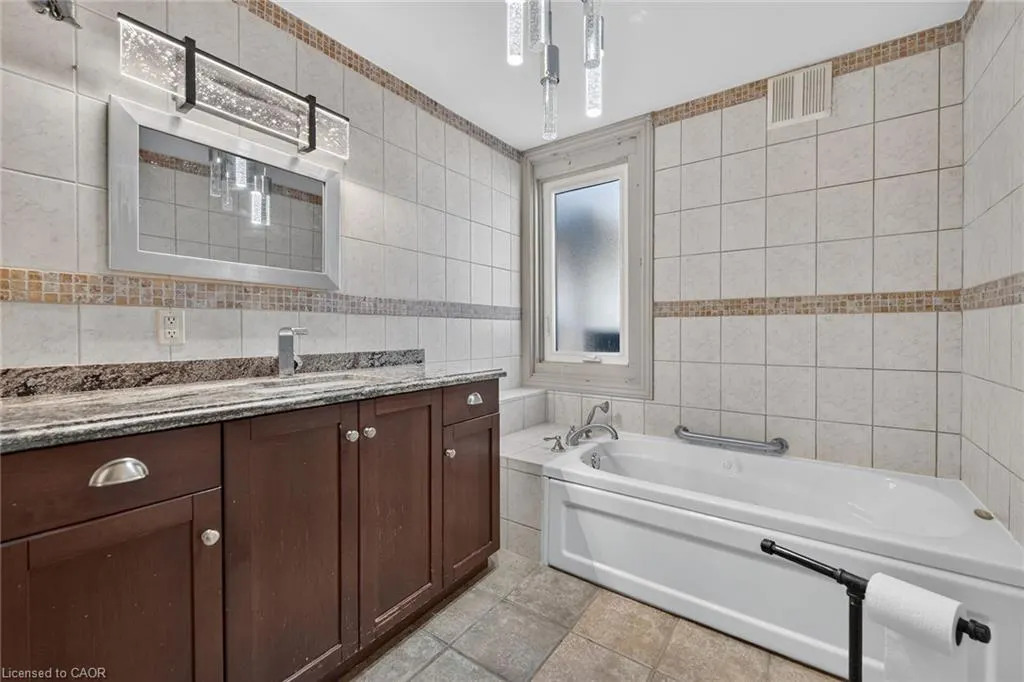 542 Haldimand Road 50