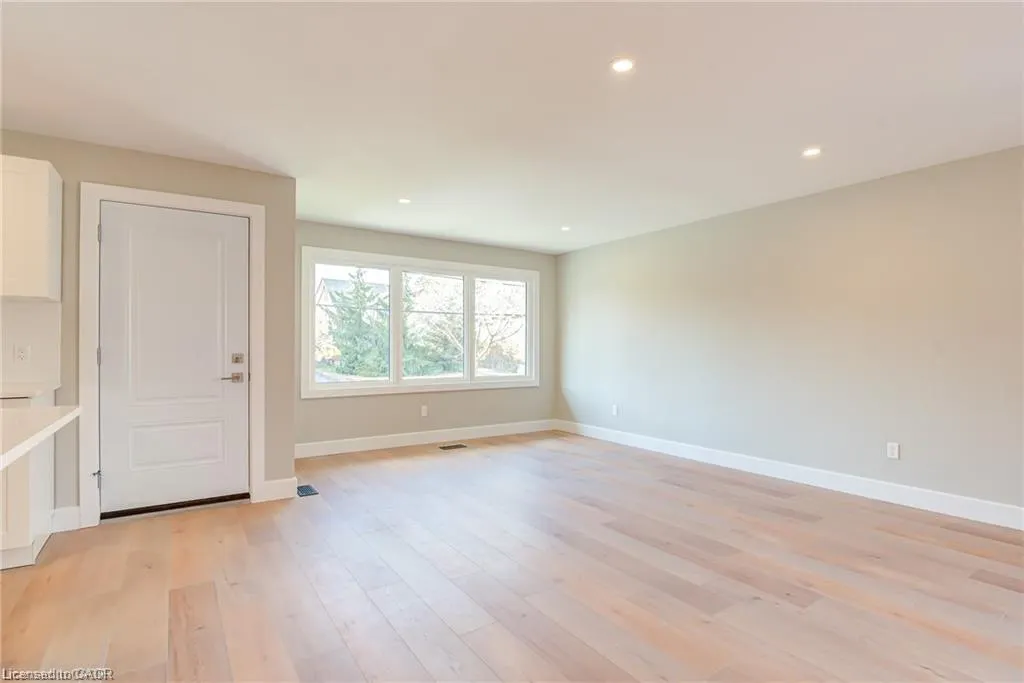155 Doon Road #Upper