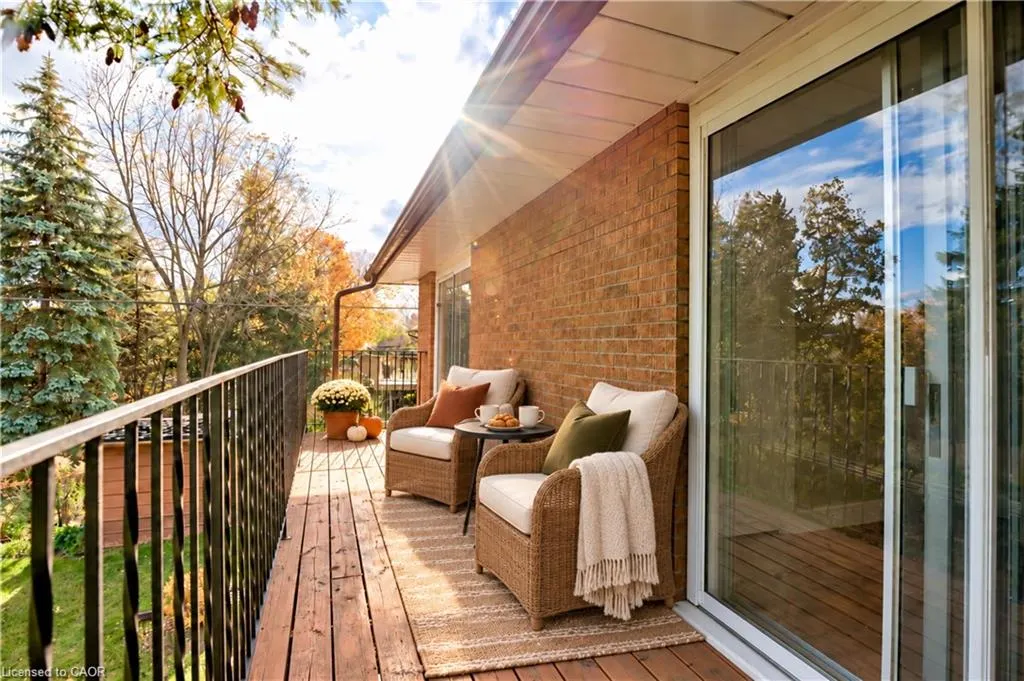 155 Doon Road #Upper