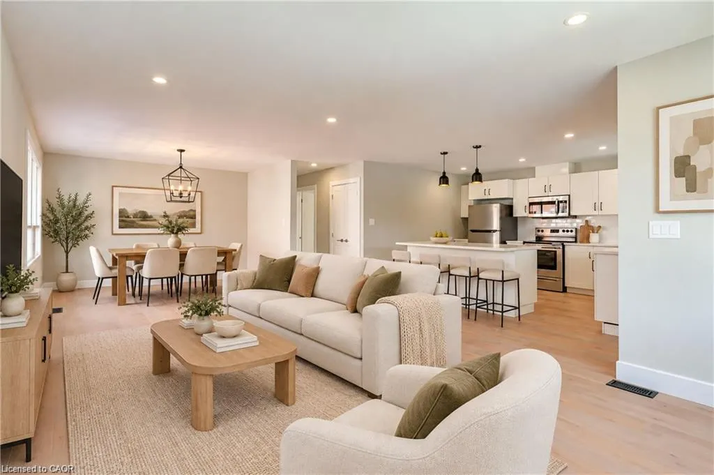 155 Doon Road #Upper