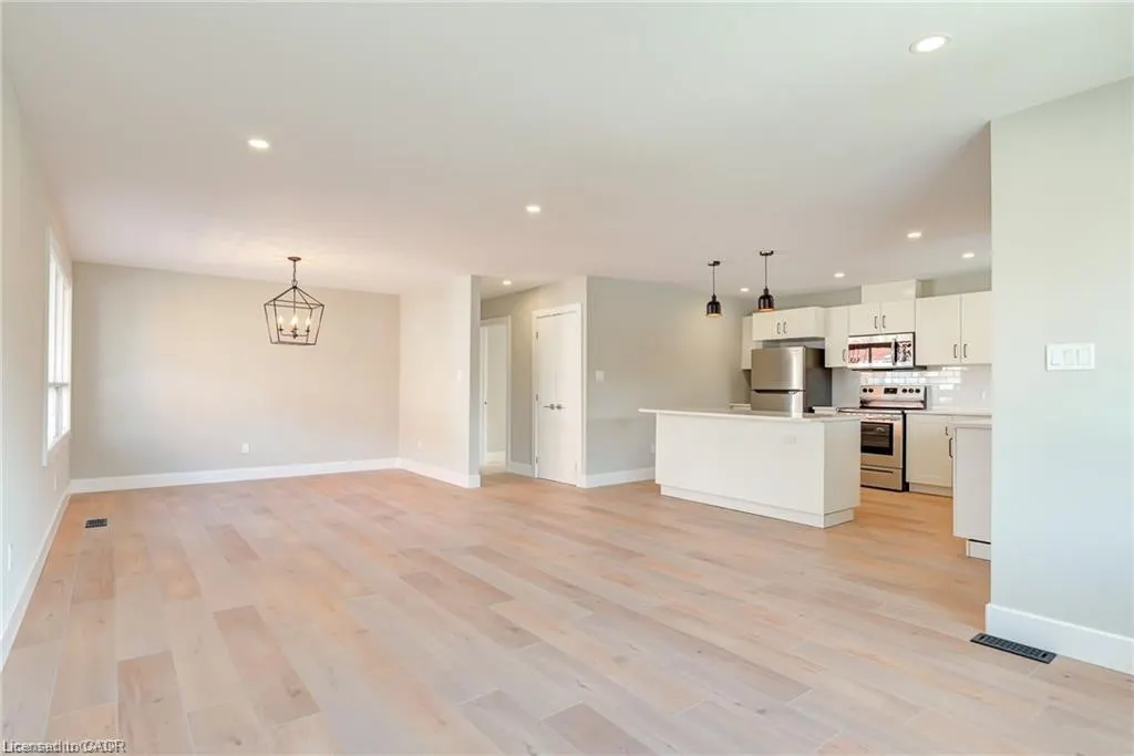 155 Doon Road #Upper