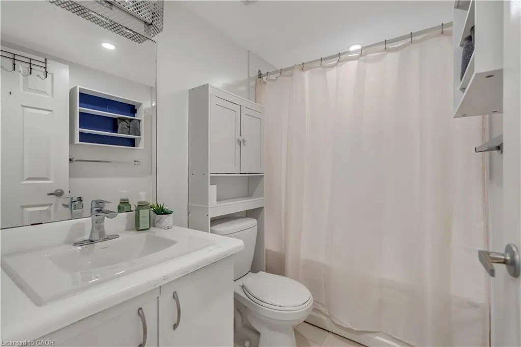 25 Agnes Street #903