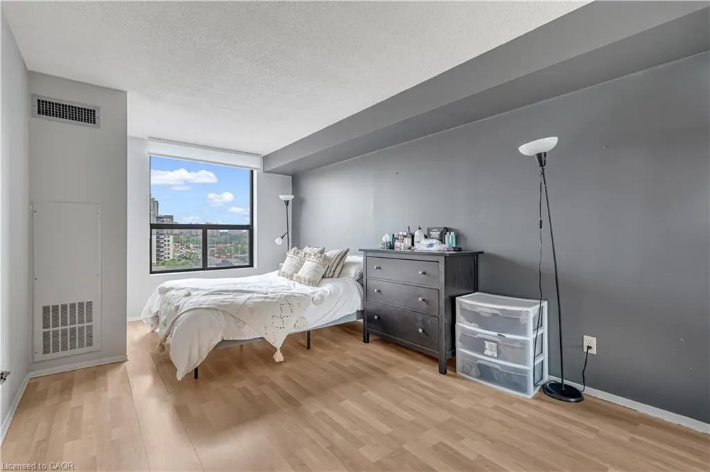25 Agnes Street #903