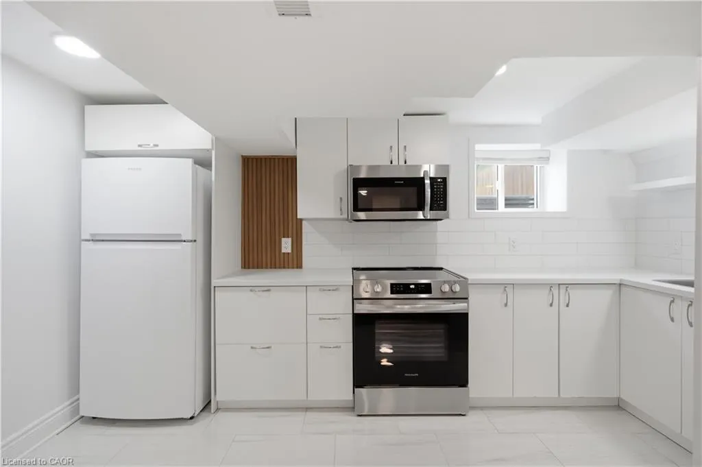 698 Upper Sherman Avenue #Lower
