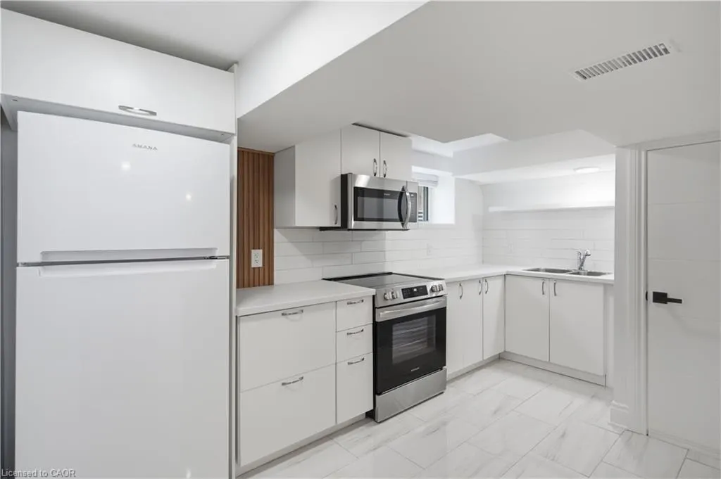 698 Upper Sherman Avenue #Lower
