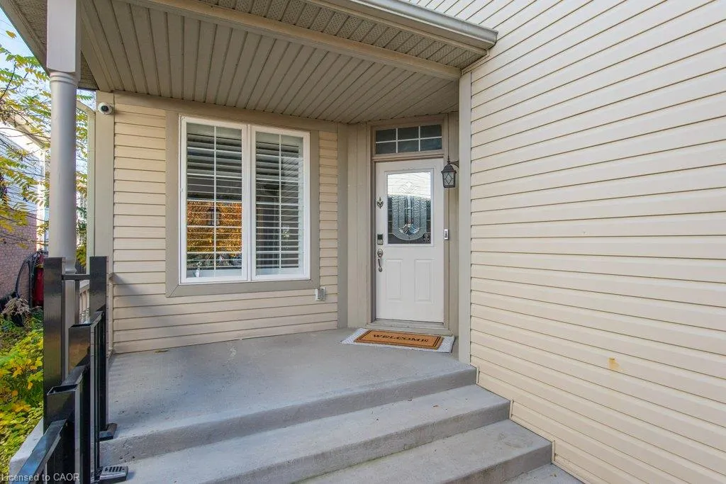 90 Autumn Ridge Trail