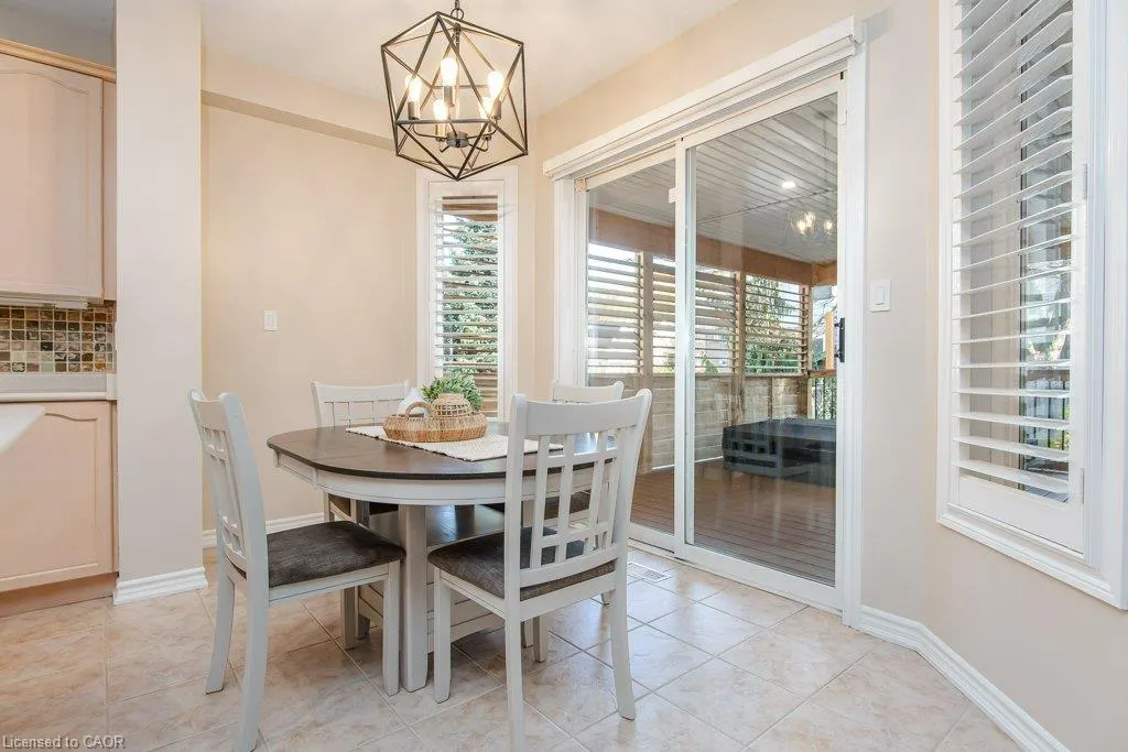 90 Autumn Ridge Trail