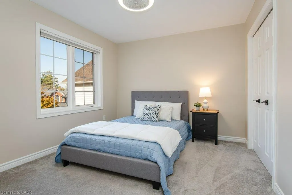 90 Autumn Ridge Trail