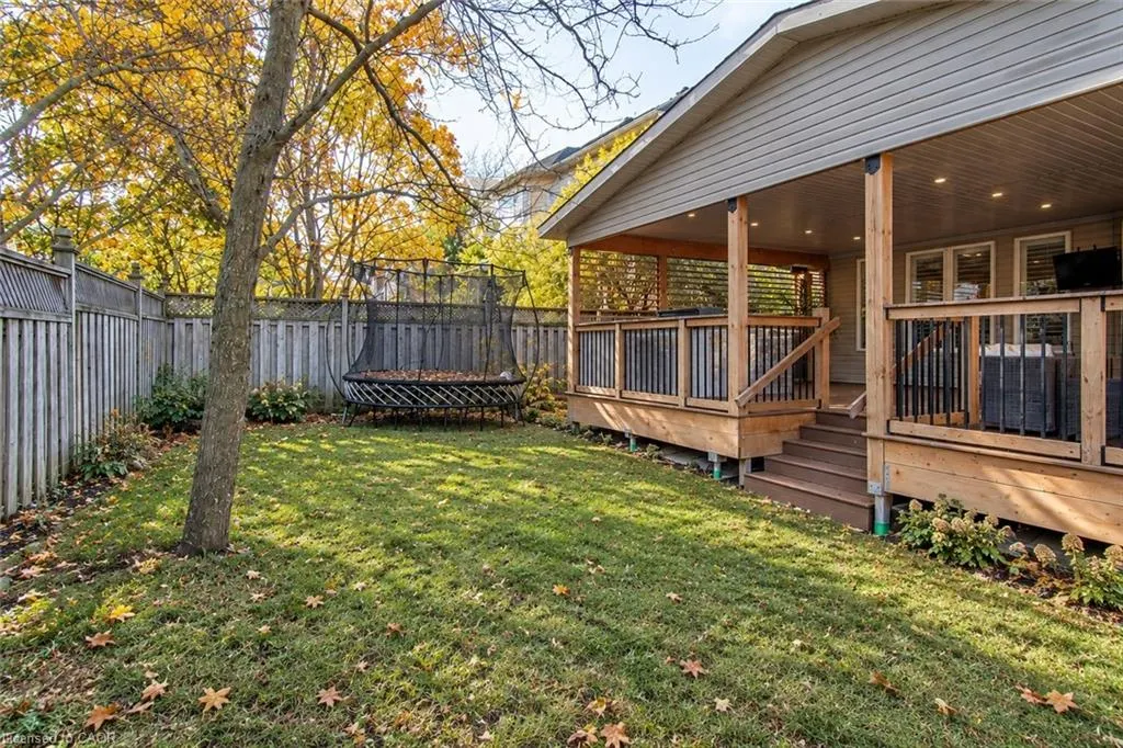 90 Autumn Ridge Trail