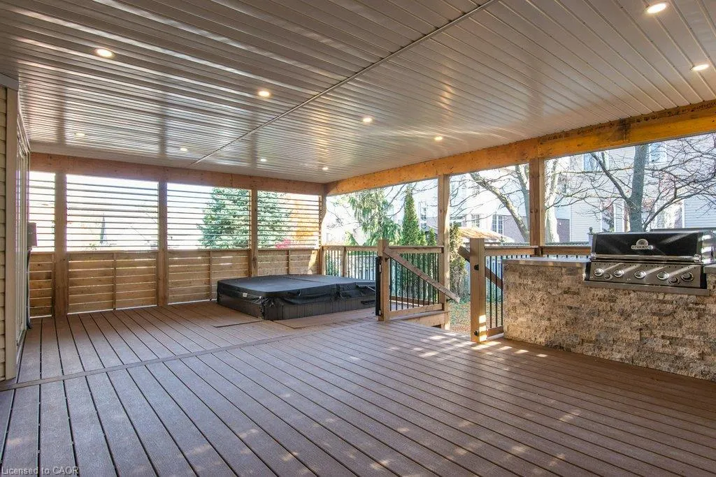 90 Autumn Ridge Trail