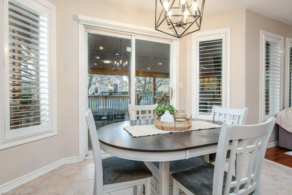 90 Autumn Ridge Trail