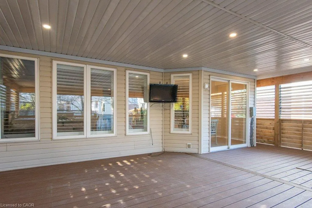 90 Autumn Ridge Trail