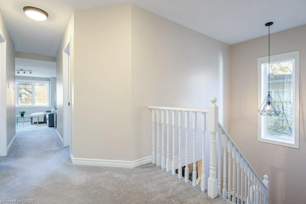 90 Autumn Ridge Trail